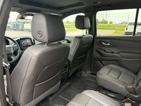 Used 2023 Chevrolet Traverse RS w/ LPO, Floor Liner Package AWD/4WD image 17