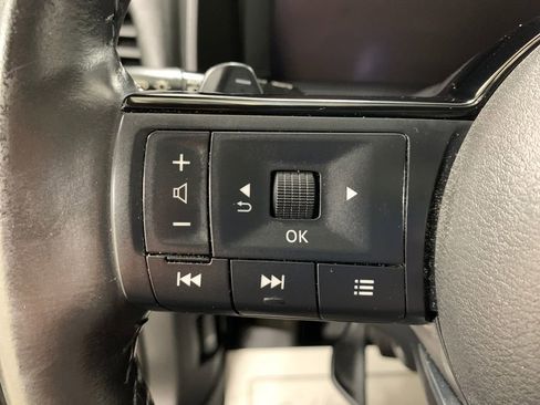 Used 2022 Nissan Rogue Platinum w/ Head-Up Display Package image 23