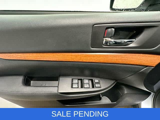 Used 2013 Subaru Outback 2.5i Limited AWD/4WD image 16