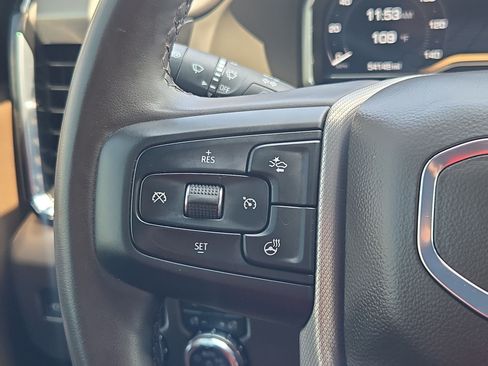 Used 2025 GMC Sierra 3500 Denali AWD/4WD image 17