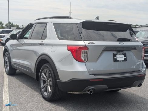 Used 2023 Ford Explorer XLT w/ Equipment Group 202A RWD image 5
