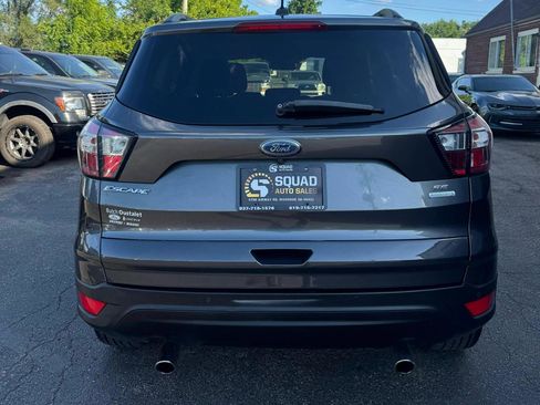 Used 2018 Ford Escape SE FWD image 4