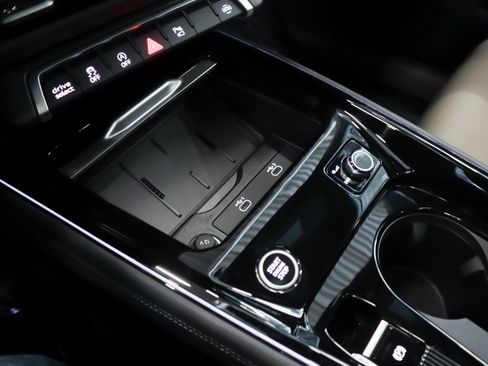 New 2026 Audi Q3 quattro 2.0T AWD/4WD image 21