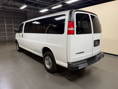 Used 2024 Chevrolet Express 3500 LT w/ LT Preferred Equipment Group RWD image 3