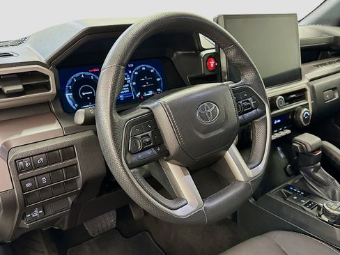 Used 2025 Toyota Tacoma TRD Off-Road image 18