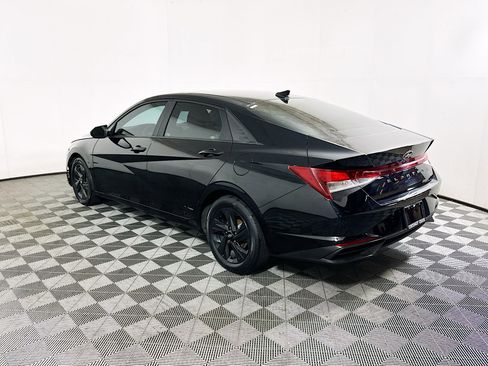 Used 2022 Hyundai Elantra SEL w/ Convenience Package image 5