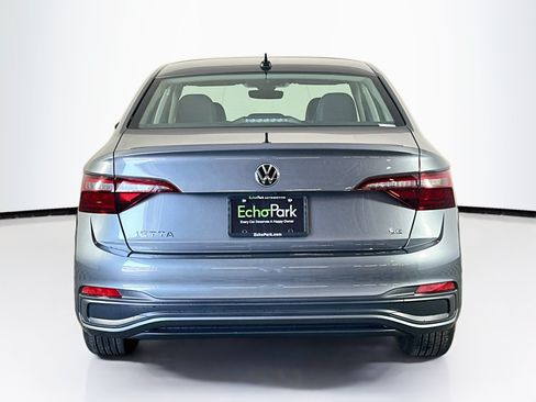 Used 2024 Volkswagen Jetta SE w/ Panoramic Sunroof Package FWD image 7