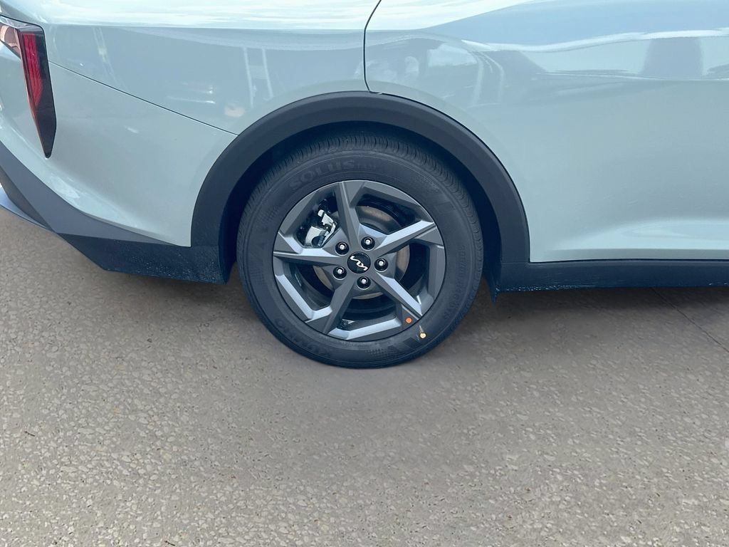New 2026 Kia K4 FWD image 28