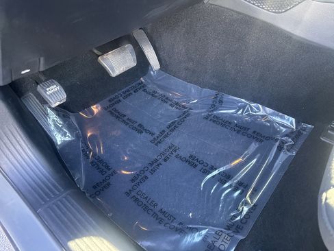 Certified 2023 Dodge Challenger SXT w/ Blacktop Package image 17