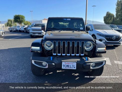 Used 2023 Jeep Wrangler Unlimited Sahara w/ Cold Weather Group AWD/4WD image 9