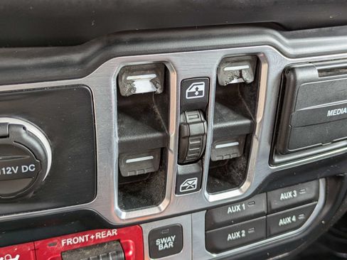 Used 2019 Jeep Wrangler Unlimited Rubicon AWD/4WD image 24