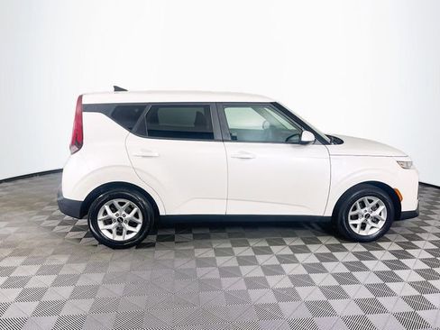 Used 2020 Kia Soul S FWD image 9
