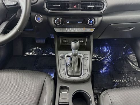 Used 2022 Hyundai Kona Limited image 34