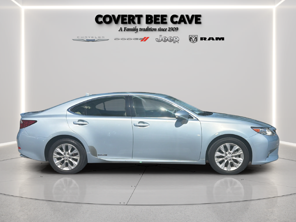 Used 2014 Lexus ES 300h w/ Luxury Package w/Bamboo Trim FWD image 8