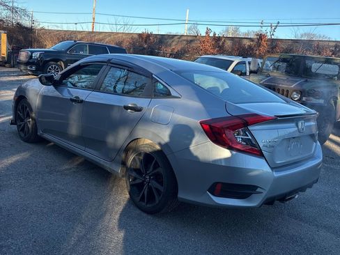 Used 2020 Honda Civic Sport image 2