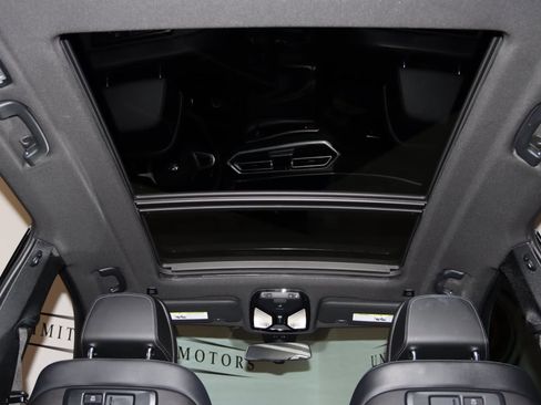 Used 2023 BMW X5 M50i w/ Climate Comfort Package image 17