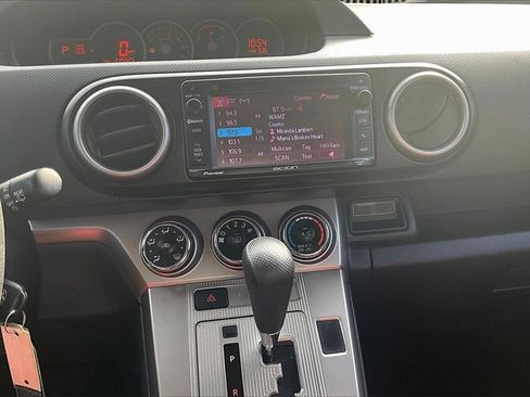 Used 2015 Scion xB image 6
