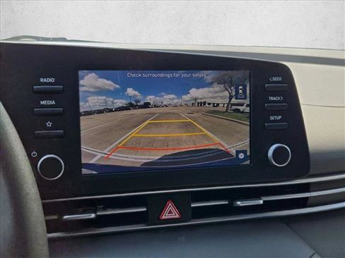 Used 2023 Hyundai Elantra SEL w/ Preferred Accessory Package image 13