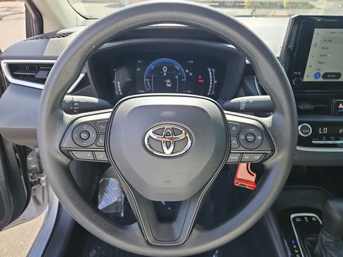 Used 2026 Toyota Corolla LE FWD image 14