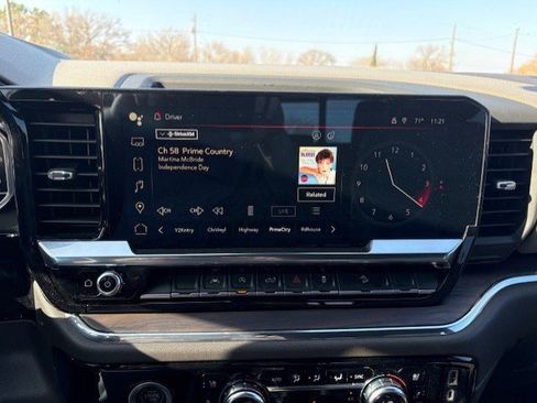 Used 2023 GMC Sierra 1500 SLT image 11