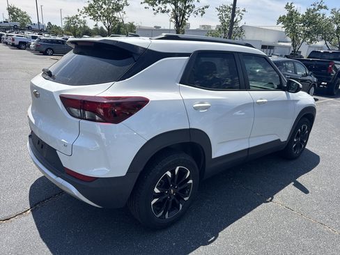 Certified 2021 Chevrolet TrailBlazer LT w/ Convenience Package FWD image 10