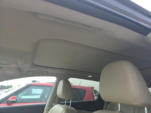 Used 2018 Nissan Murano SL w/ Moonroof Package FWD image 6