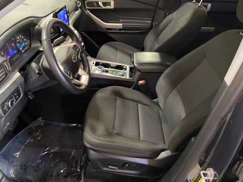 Used 2023 Ford Explorer XLT w/ Class IV Trailer Tow Package image 5