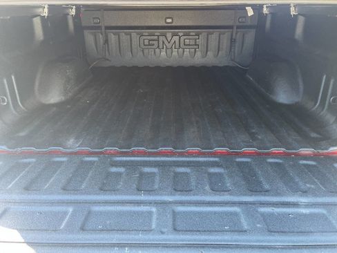 Used 2018 GMC Sierra 1500 SLT image 12