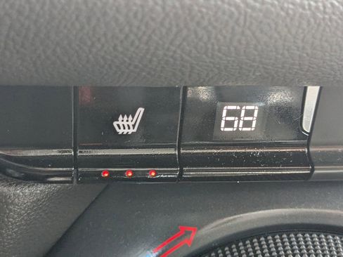 Certified 2025 Chevrolet Blazer LT FWD image 21