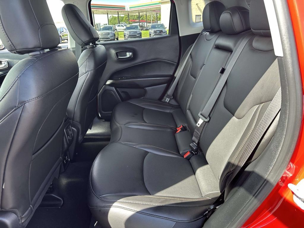 Used 2021 Jeep Compass Limited AWD/4WD image 12