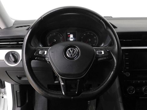 Used 2020 Volkswagen Passat 2.0T SE FWD image 30