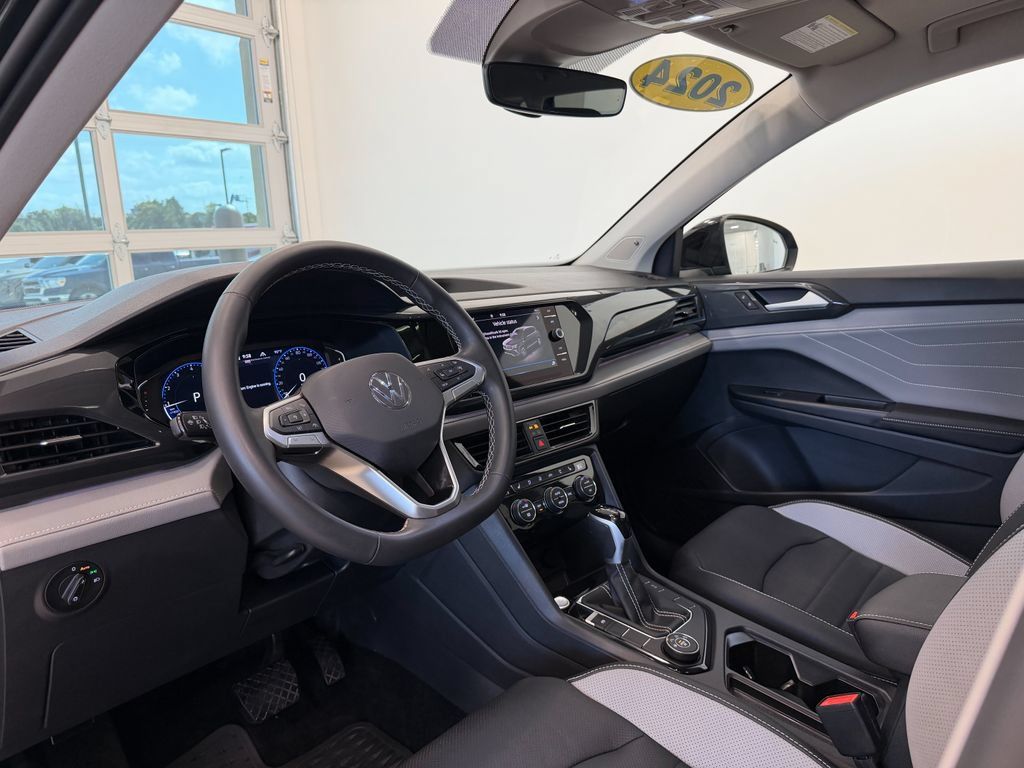 Used 2024 Volkswagen Taos SEL AWD/4WD image 14
