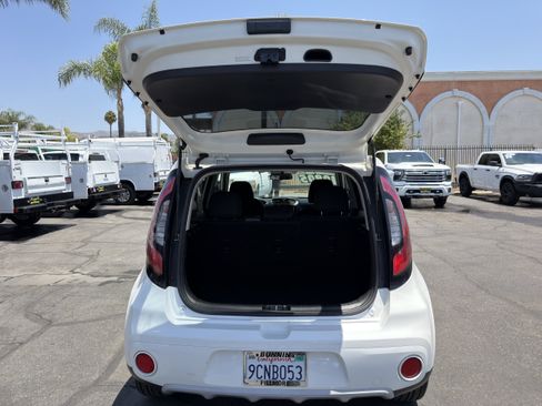 Used 2019 Kia Soul + FWD image 14