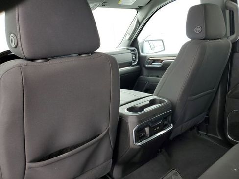 Used 2023 GMC Sierra 1500 Elevation image 27