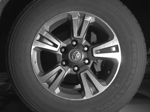 Used 2018 Toyota Tacoma TRD Sport w/ TRD Premium Sport Package image 12