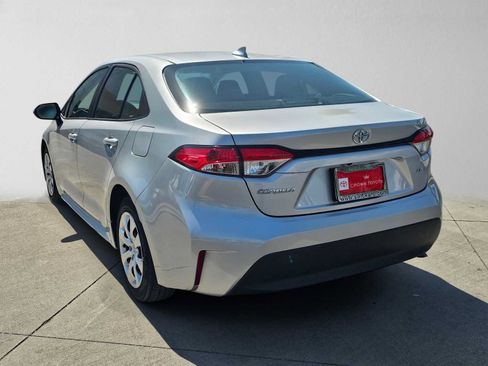 Certified 2025 Toyota Corolla LE FWD image 5