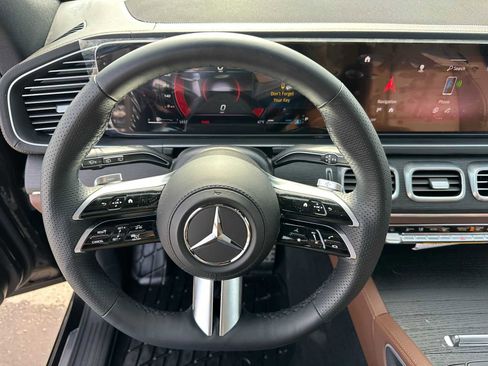 Used 2026 Mercedes-Benz GLS 450 4MATIC image 26