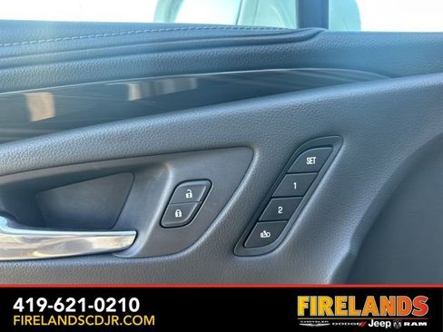 Used 2019 Buick Envision Premium w/ Driver Confidence Package image 22