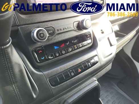 Used 2025 RAM ProMaster 2500 w/ Convenience Group FWD image 25