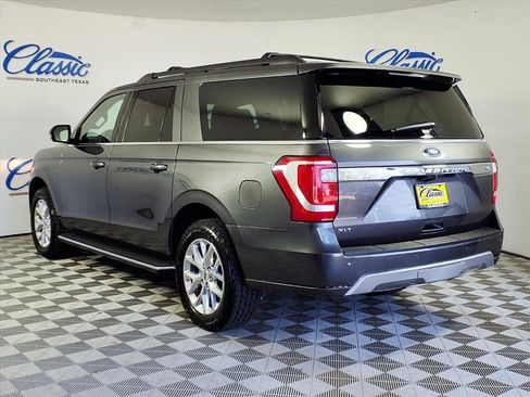 Used 2021 Ford Expedition Max XLT image 2