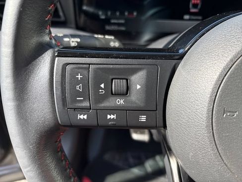 Certified 2025 Nissan Kicks SR AWD/4WD image 32