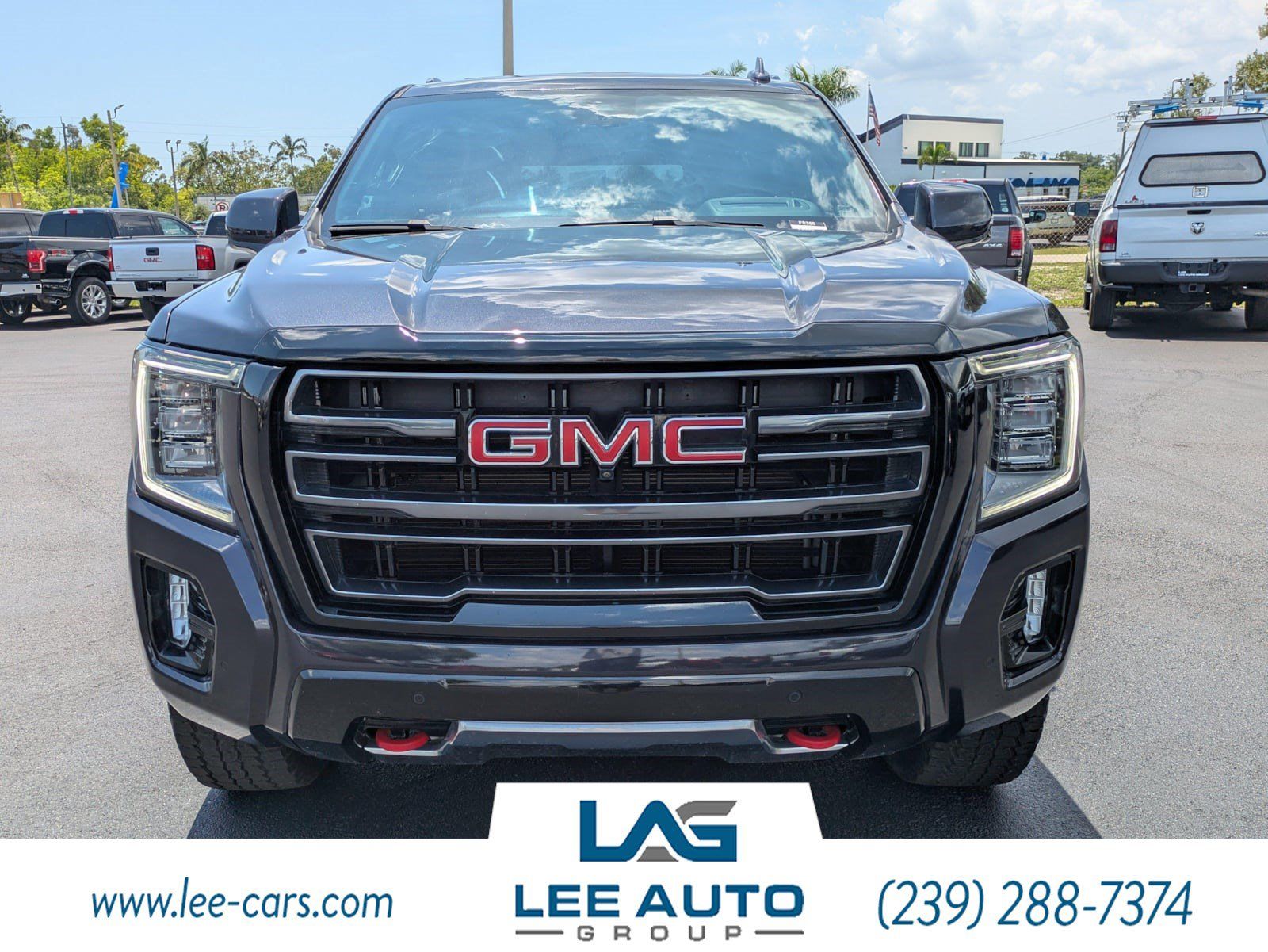 Used 2023 GMC Yukon AT4 w/ AT4 Premium Package AWD/4WD image 7