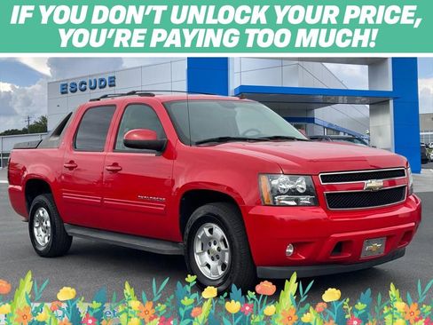 Used 2011 Chevrolet Avalanche LT RWD image 1