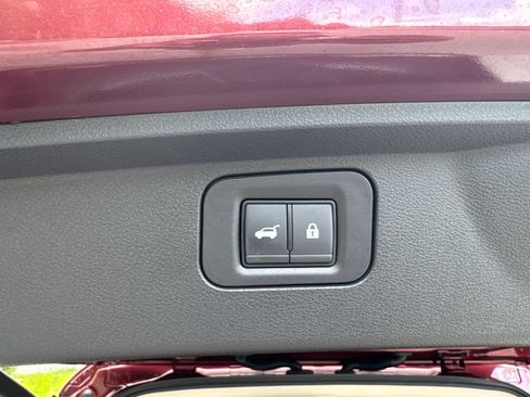 Used 2025 INFINITI QX80 Sensory AWD/4WD image 19