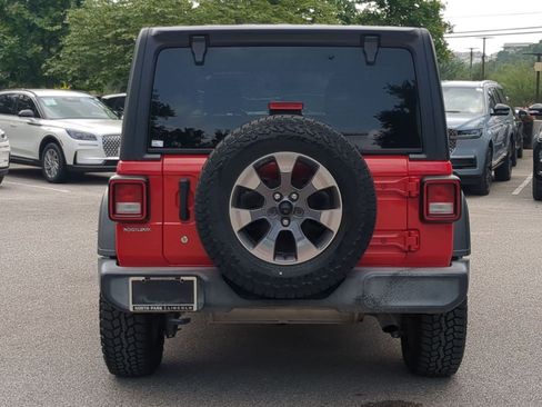Used 2018 Jeep Wrangler Unlimited Sport AWD/4WD image 4