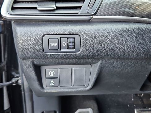 Used 2018 Honda Accord Sport image 14