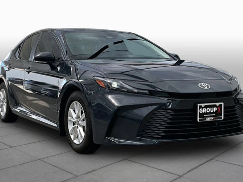 Used 2026 Toyota Camry LE w/ Convenience Package FWD image 3