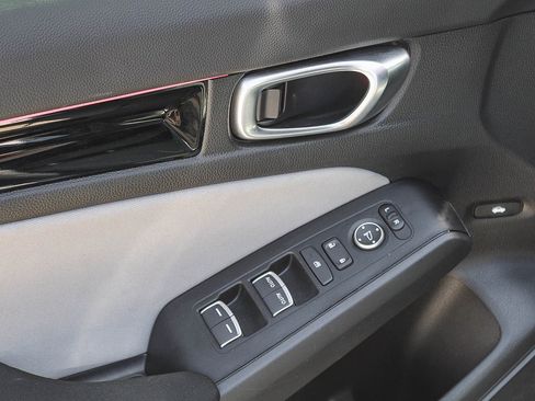 Used 2025 Honda Civic Sport image 22