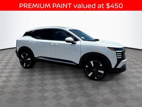 Used 2025 Nissan Kicks SR w/ SR Premium Package AWD/4WD image 3