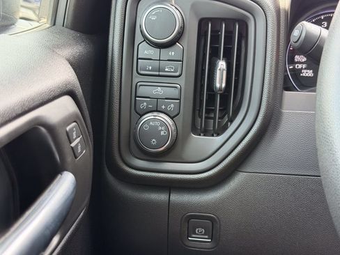 Used 2022 Chevrolet Silverado 1500 Custom AWD/4WD image 26